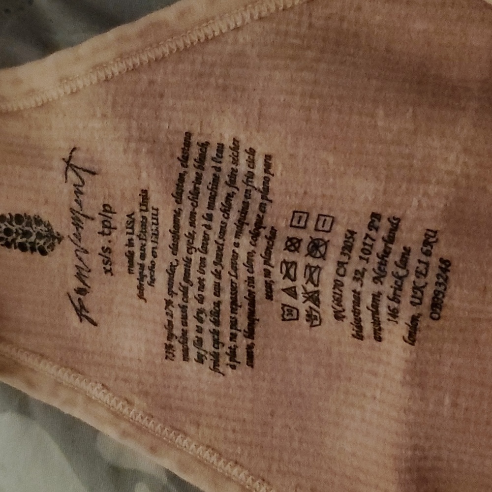 😍New free people happiness runs crop top sizes Xs/S & M/L - Picture 7 of 7